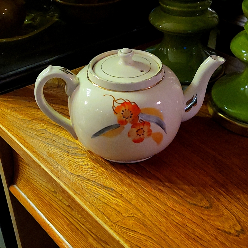 Sudlow Teapot